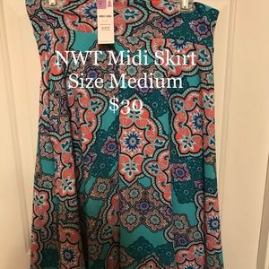 NWT Agnes & Dora Midi Skirt gorgeous print Sz Lg